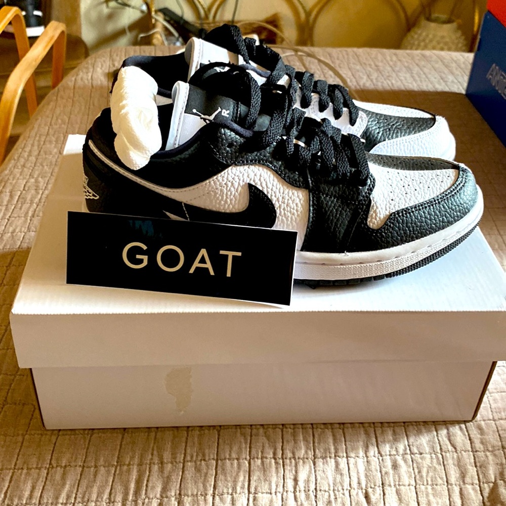 🤍Jordan 1 low SE Homage🖤